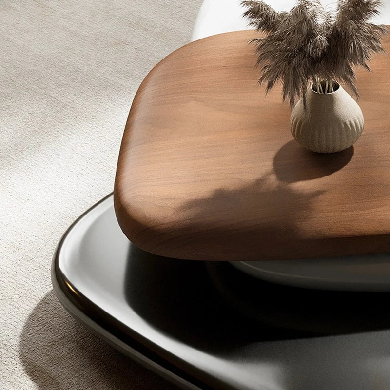 Eleganter Designer Couchtisch aus Massivholz