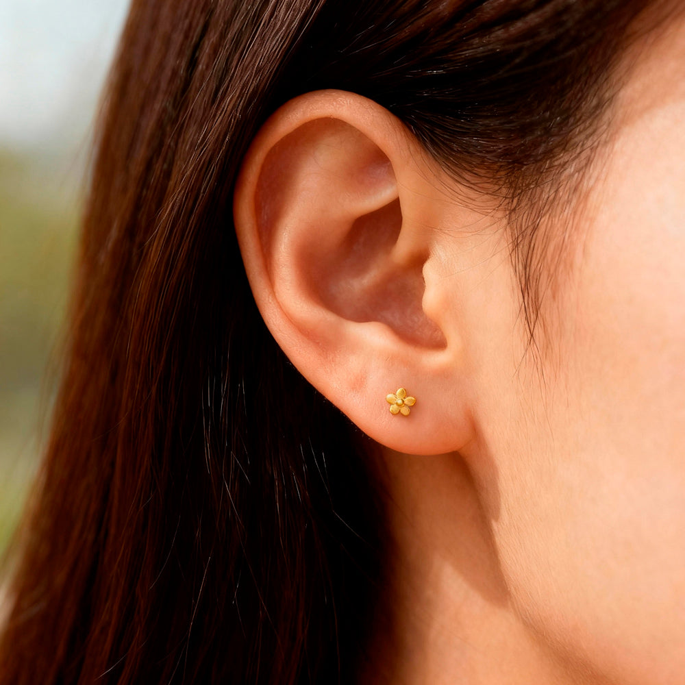 Ohrstecker aus 925er Sterling-Silber, Mini-Blümchen