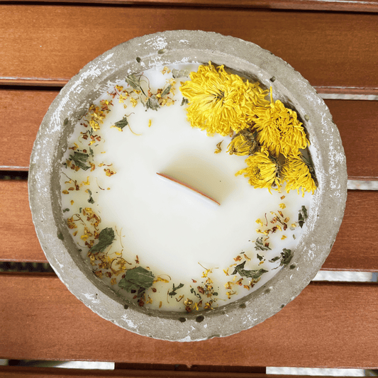 Limitierte Einzelstücke: Outdoor Citronella-Betonkerze „Mugge Schreck“ – Handgemachter Insektenschutz aus dem Südschwarzwald