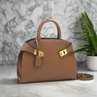 Ari modern classic shell bag – soft structured style double lock charm