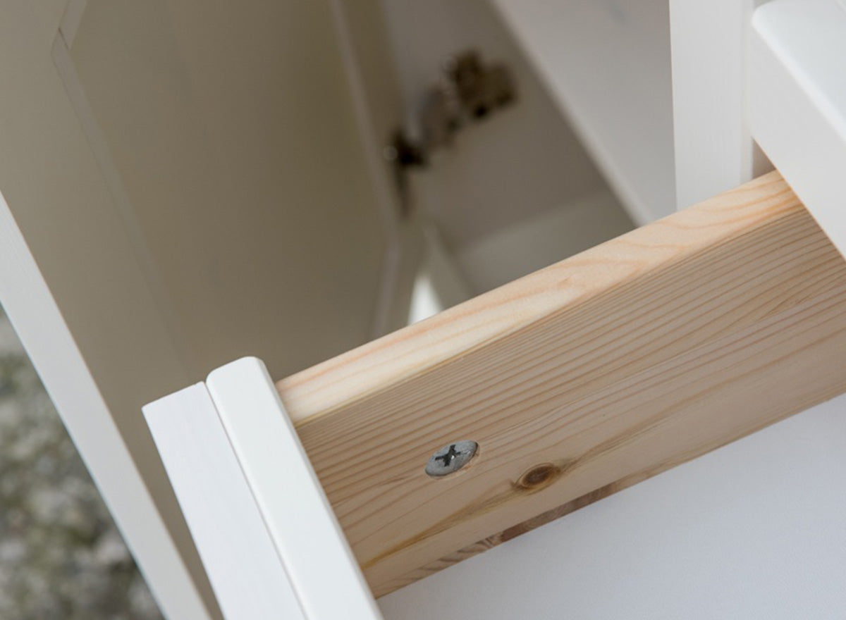 Bologna Elegante Massivholz Kiefer Kommode 3.3 | Farbe weiß