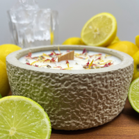 Outdoor Citronella-Betonkerze „Mugge Schreck“ – Handgemachter Insektenschutz aus dem Südschwarzwald mit Blütenverzierung