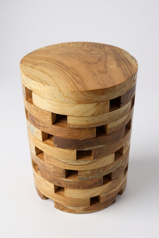 Teakholz Beistelltisch – Handgefertigt im Laminated Block Design - Natürlicher Holztisch aus Teak - Wohnzimmer & Schlafzimmer - 35x35x50 cm