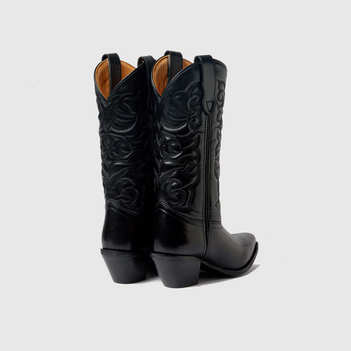 Vaada Damenstiefel Schwarz - Elegante Lederstiefel von Chalo