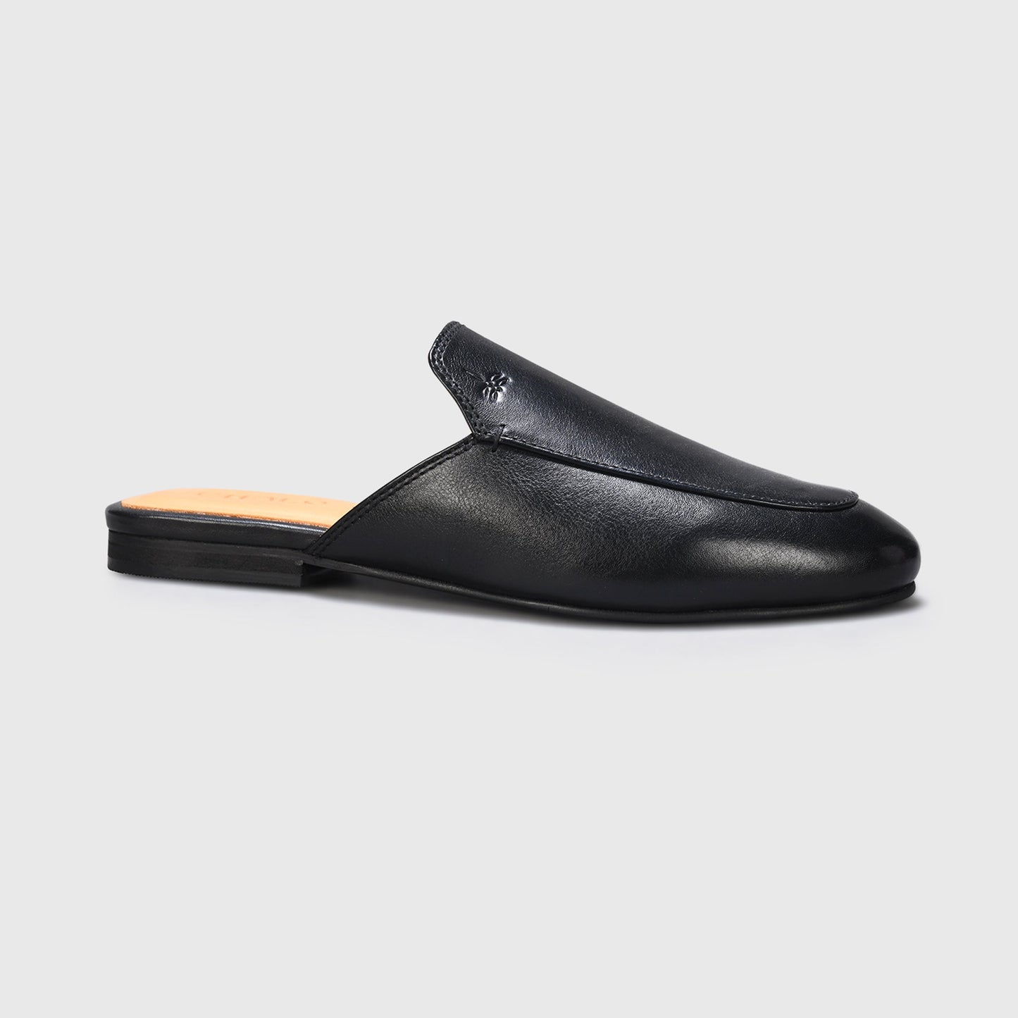 Chappal in Black
