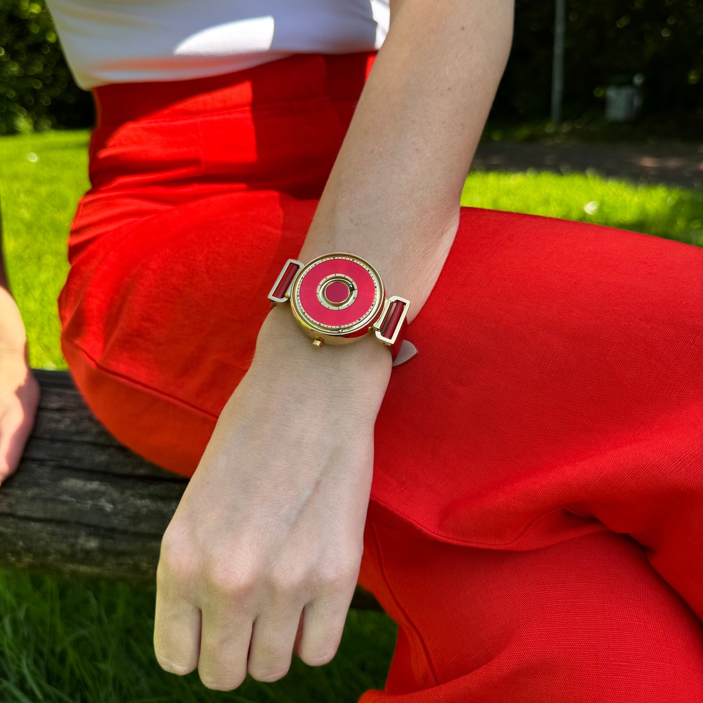 Bella Gold Red