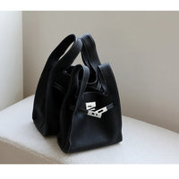 ARI bag classic curve underarm shoulder in fine leather