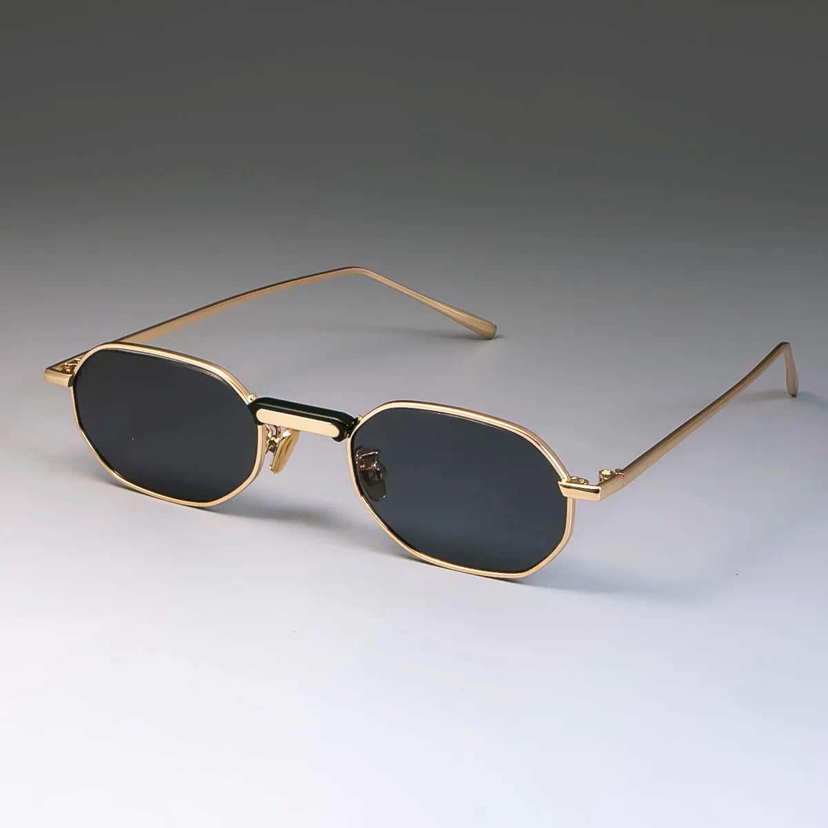 Classic metal steampunk shades – small frame, vintage unisex sunglasses