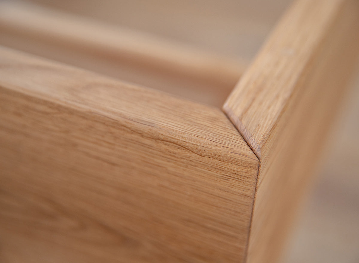 Turin Massivholz Eichenbett 140-180cm mit Holzbeinen und doppelter Rückenlehne