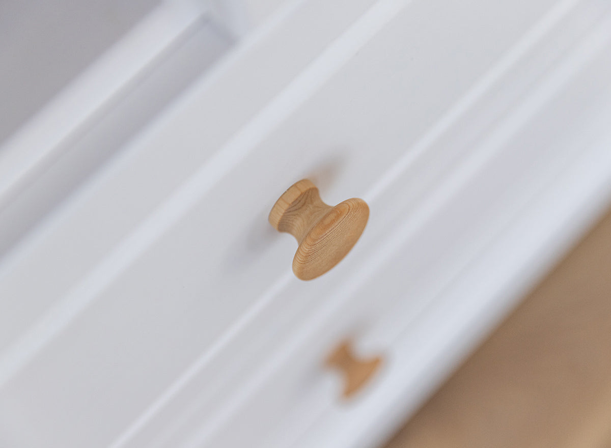 Milano Elite Massivholz Kiefer Schubladen Vitrine 1-Türig | Farbe Weiß/Kiefer