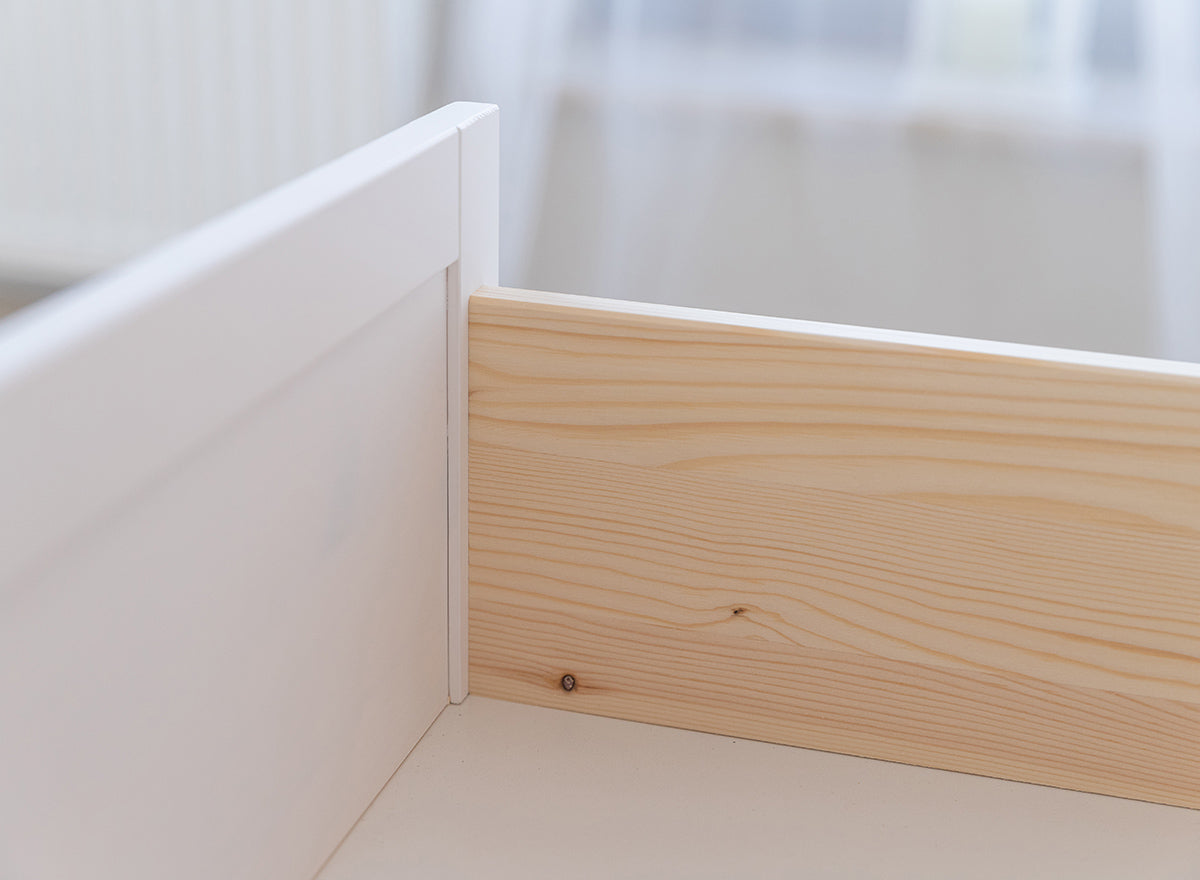 Milano Elite Massivholz Kiefer Vitrine 2D | Farbe Weiß/Kiefer