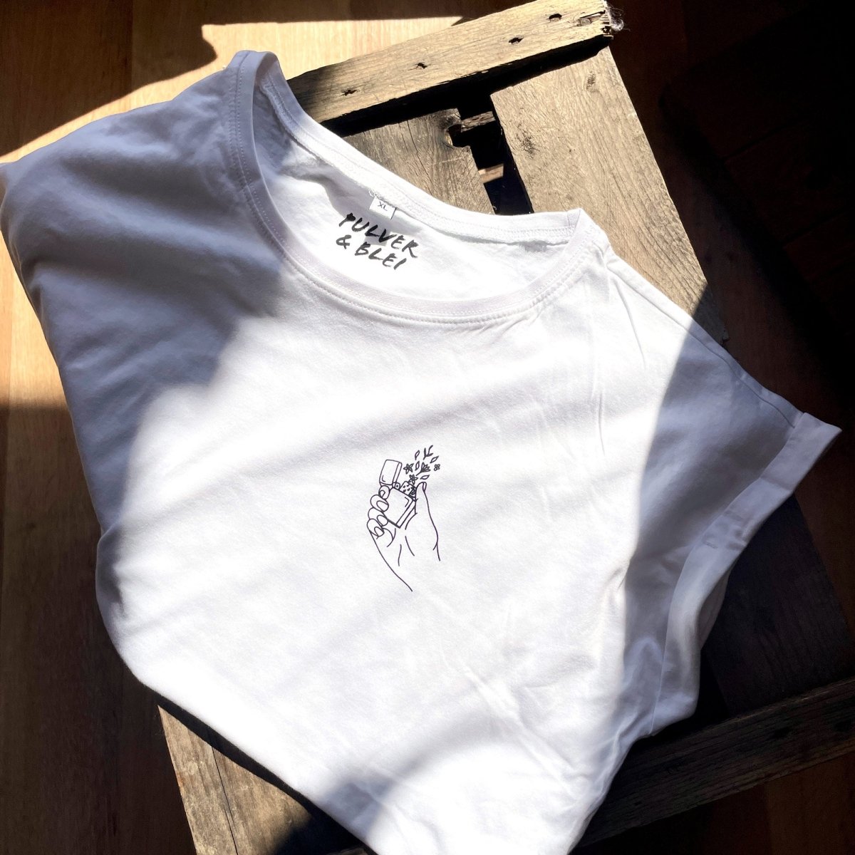 Bloom & Blaze - Fashion T-Shirt