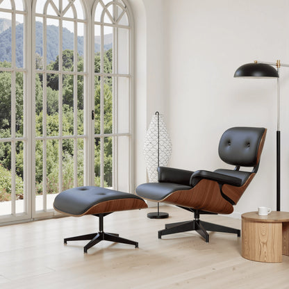 Luxuriöser Relaxsessel mit Ottoman – Zeitloses Mid-Century-Design