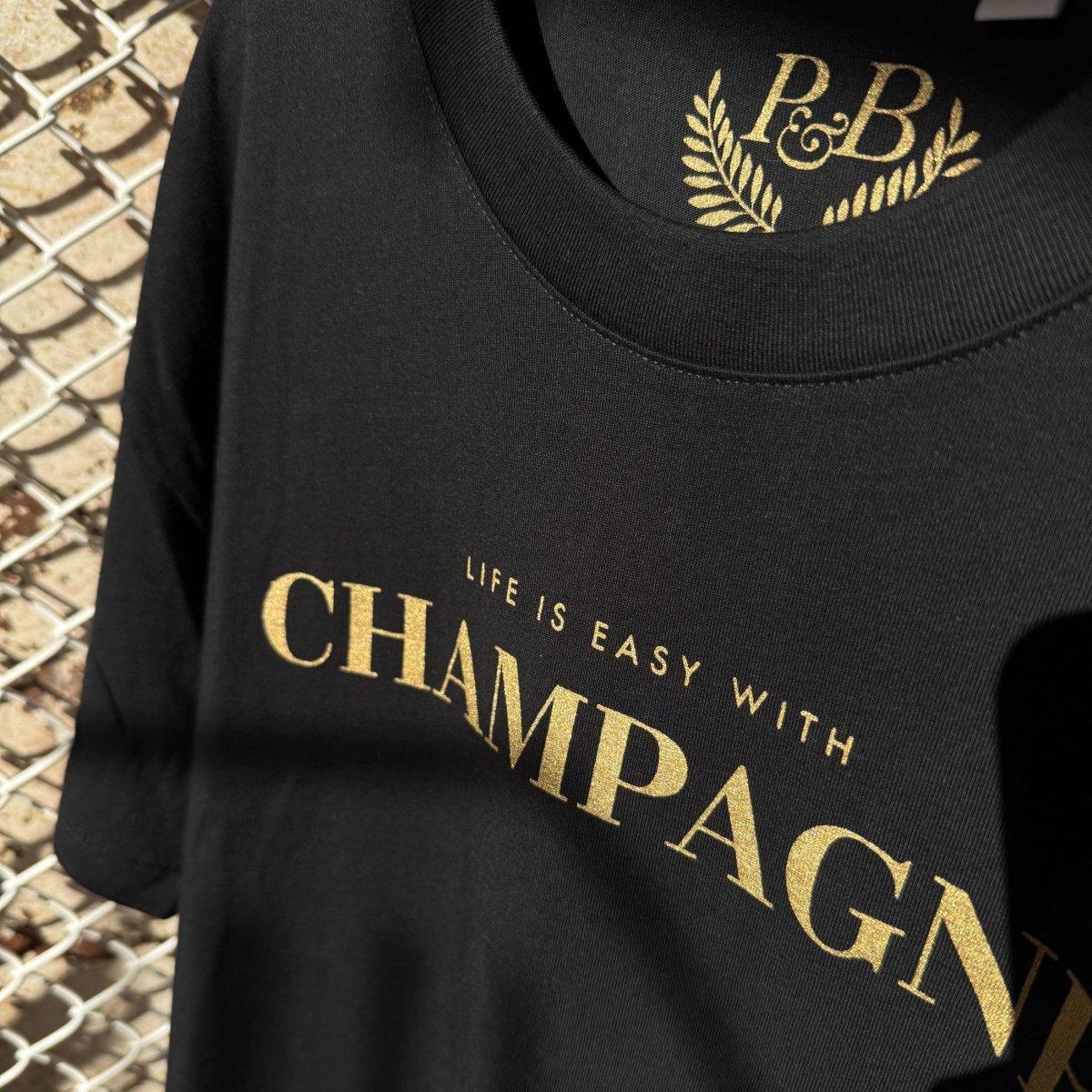 Life is easy with Champagne - Oversize T-Shirt Black