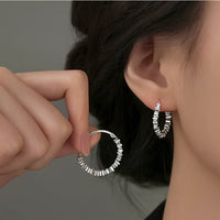 Ohrringe aus 925er Sterling-Silber, Struktur-Creolen