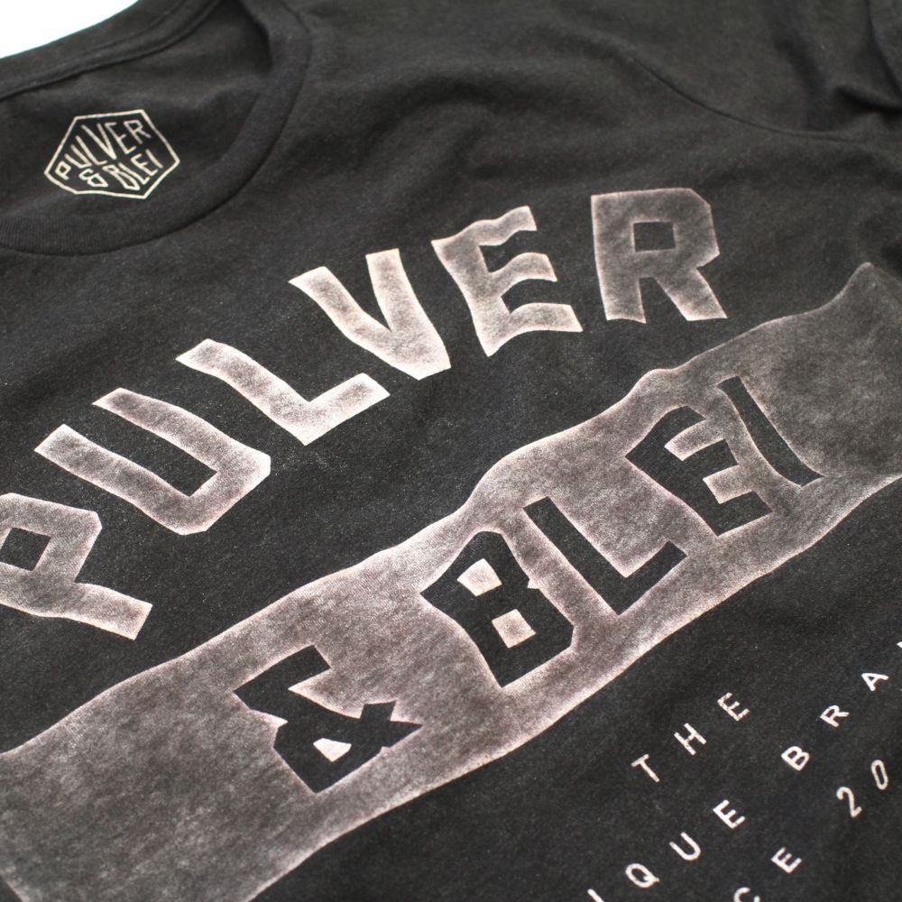 UNIQ Gunmetal Edition